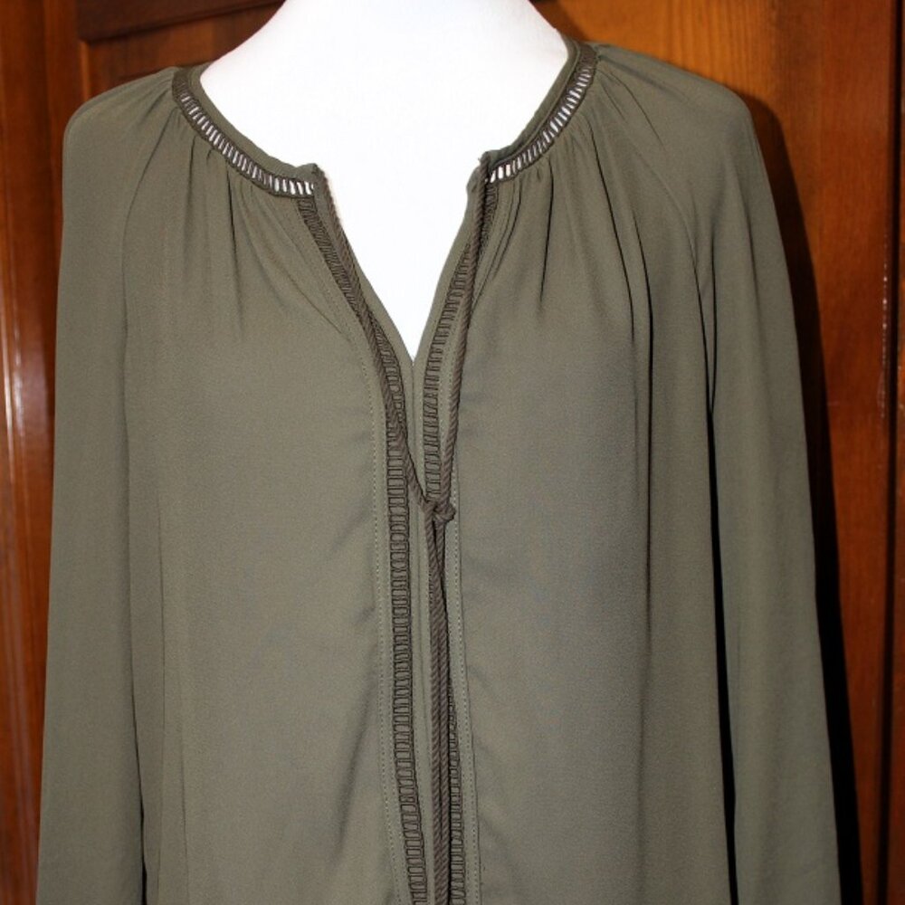 V-neck, long sleeve, light weight top